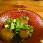 居炉鶏 - 玉こんにゃくのもろみ漬けはお勧め