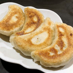 鴻園 - 料理写真:餃子 ￥480