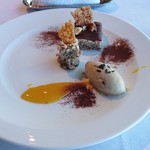 横浜モノリス - 