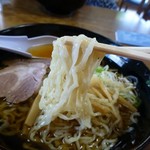 支那そば 熊文 - 麺アップ