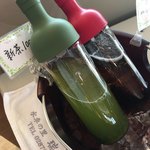 茶香坊 - 販売スペースの試飲