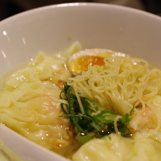 香港雲呑専門店 賢記_1