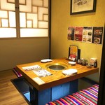 h Yakiniku Yansando - デート、接待に最適、掘り炬燵完全個室
