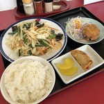 横浜飯店 - 野菜炒めセット（台湾ラーメン込みで税込680円）