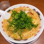 来来亭 - こってりラーメン 745円