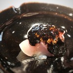 菊鮨 - ◆甘鯛、鯛の白子ソース、海苔醤油かけ・・甘鯛は厚めに切られていますので、旨みを感じ美味しいこと。 白子ソースとともに頂くとより美味しい。海苔醤油もよく合います。