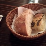 ズッペリア オステリア ピティリアーノ - パン