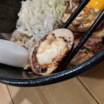 焼あご煮干ラーメン きち - 味玉はマヨコーティング炙り仕様。初めてのタイプです(^o^)v