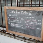 リトルフォートコーヒー - 入り口の案内です。