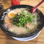 豚骨ラーメン銀水 - 料理写真: