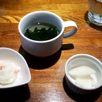 美味これくしょん神田倶楽部 - ポテサラ、わかめスープ、漬物