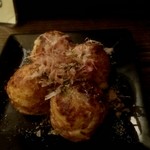 Takoyaki Tachinomi Yuuji - 豚肉しお 4個入 350円