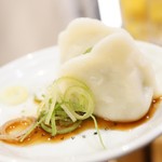 札幌ザンギ本舗 - 水餃子