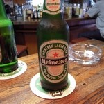 ジョンジョン - 昼間のバー。雰囲気良いでしね♪