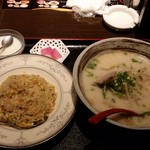 王府 - チャーハン＋とんこつラーメン　セット(あとで唐揚げもきます)