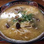 まことラーメン  - ナンコツラーメン