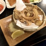 世界の山ちゃん - 鶏皮揚げ 山椒添え（420円）