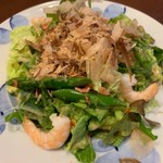鎌倉パスタ 金沢直江店 - 海老とアスパラの胡麻風味サラダ