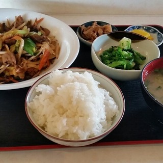 まるとみ食堂_1