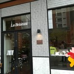 La Brianza - エントランス、こじんまりしたお店。