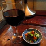 TAHOE - お通しと赤ワイン