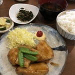 家庭料理居酒屋 よってって - ♪とり肉の甘酢定食　¥500