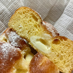 パンやきどころ RIKI - ブリオッシュ生地にチーズ