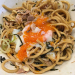 中華そば まるたけ - 半分食べて温玉を崩してみた。