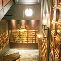 ベンジャミンステーキハウス 六本木 - 地下へ行く階段