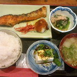 青海 - 焼き魚定食（塩鮭）