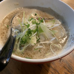 ラーメン海鳴 - 魚介とんこつラーメン