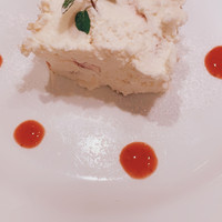 Osteria UVA RARA 横浜 - いちごのティラミス Osteria UVA RARA 横浜 - いちごのティラミス