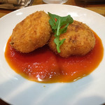 酒場 うさぎ - カニクリームコロッケ