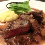 サルキッチン - 「フランス・ボース産　野生森鳩のロースト　その肝入り赤ワインソース」