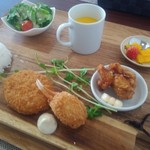 ビストロ&カフェ 北海道マルシェ - 日替わりのワンプレートランチ　880円　ドリンク・デザート付き