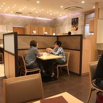 築地寿司清 - 店内をパシャ
休日の１１時過ぎ