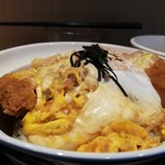 Irori An Kiraku - カツ丼 ホリゾンタルアングル