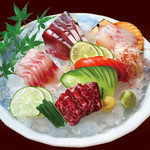 Assorted natural sashimi caught in the morning