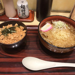 蕎麦にはち - たぬきそばミニ鮭丼