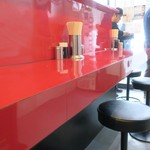 ラーメン二郎 - 店内の様子