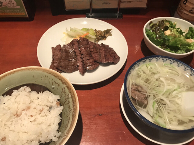 たんや 善治郎 , 牛たん定食 3枚(6切)(1,620円