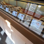 恵比 - ショーケースにあんぱん