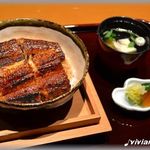 蓋をあけた上うな丼