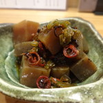 鮨 馬刺し 櫻 - 青唐辛子とコンニャクの炒め煮