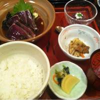 土佐料理 祢保希 丸の内店 - 鰹のたたき定食 1,200円