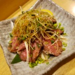 海鮮炭焼処とら太 - ラム肉の香味野菜のたたき