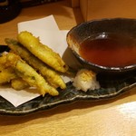 海鮮炭焼処とら太 - アスパラ天ぷら