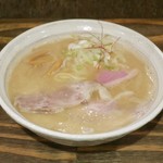 西中島 光龍益 - ラーメン 780円