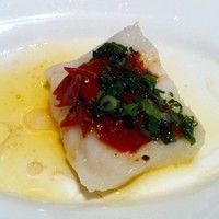 中国飯店 紫玉蘭 - 白身魚の蒸し物唐辛子のせ