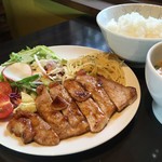小料理ダイニング KUREBAR  - 
